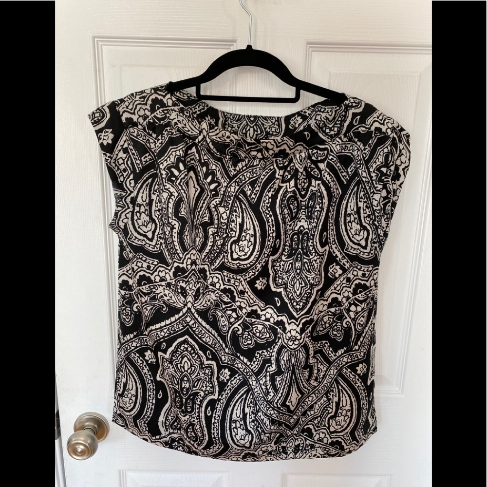 Talbots top Size 6P black and white print